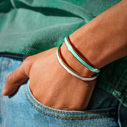 DON'T LET THE HARD DAYS WIN COLOR BANGLE